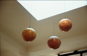 Giallo Spheres