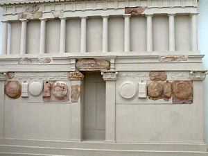Temple faade